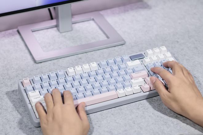 机械键盘评测：线性手感与静音输入的结合新葡京雷柏V700DIY-98无线三模(图11)
